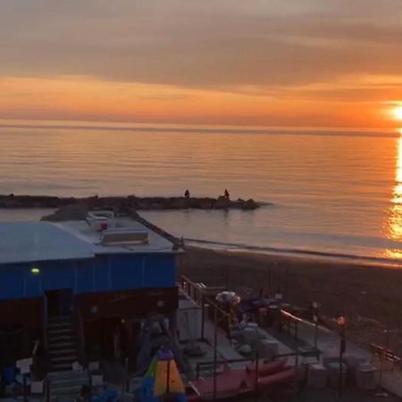 Roma Meraviglioso Attico Sul Mare Ladispoli Eksteriør billede
